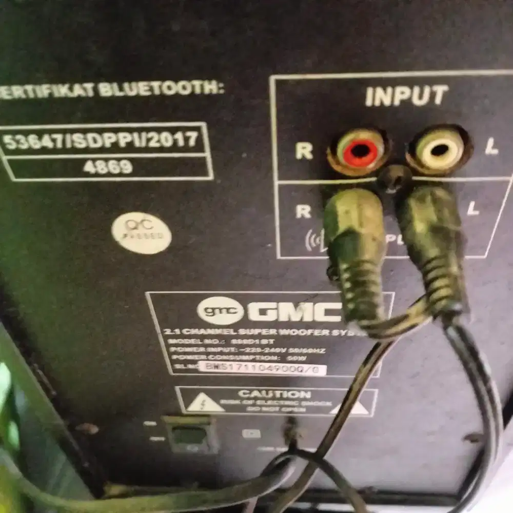 Woofer GMC dengan 2 speakers Bluetooth, USB