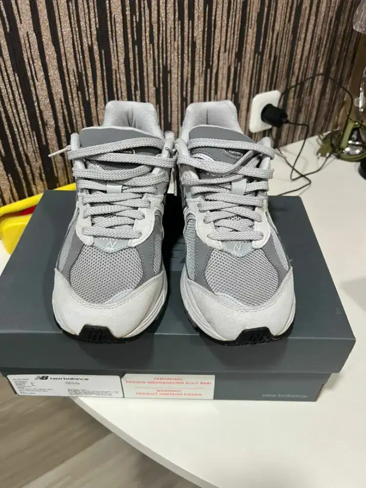 Sepatu NB 2002R Like New