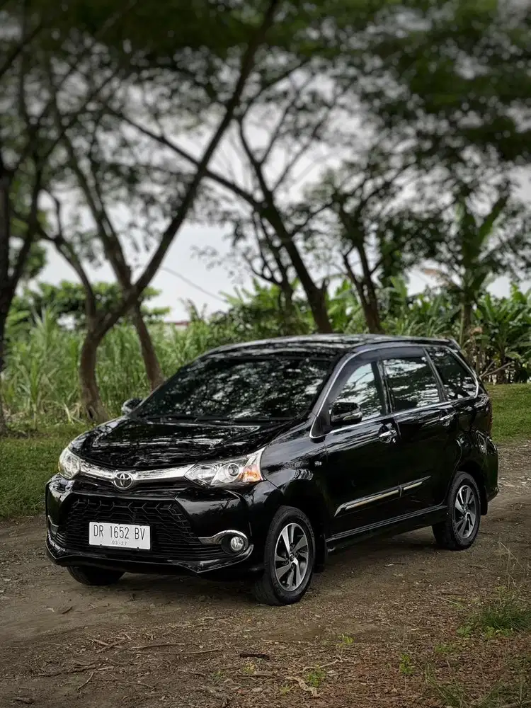 Avanza Veloz 1.5 Matic Tipe Tertinggi 2015