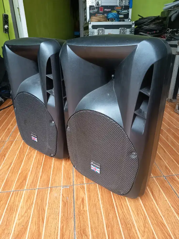 Sepasang Speaker aktif 10 merk Studio master. Kit ubgrad Socl