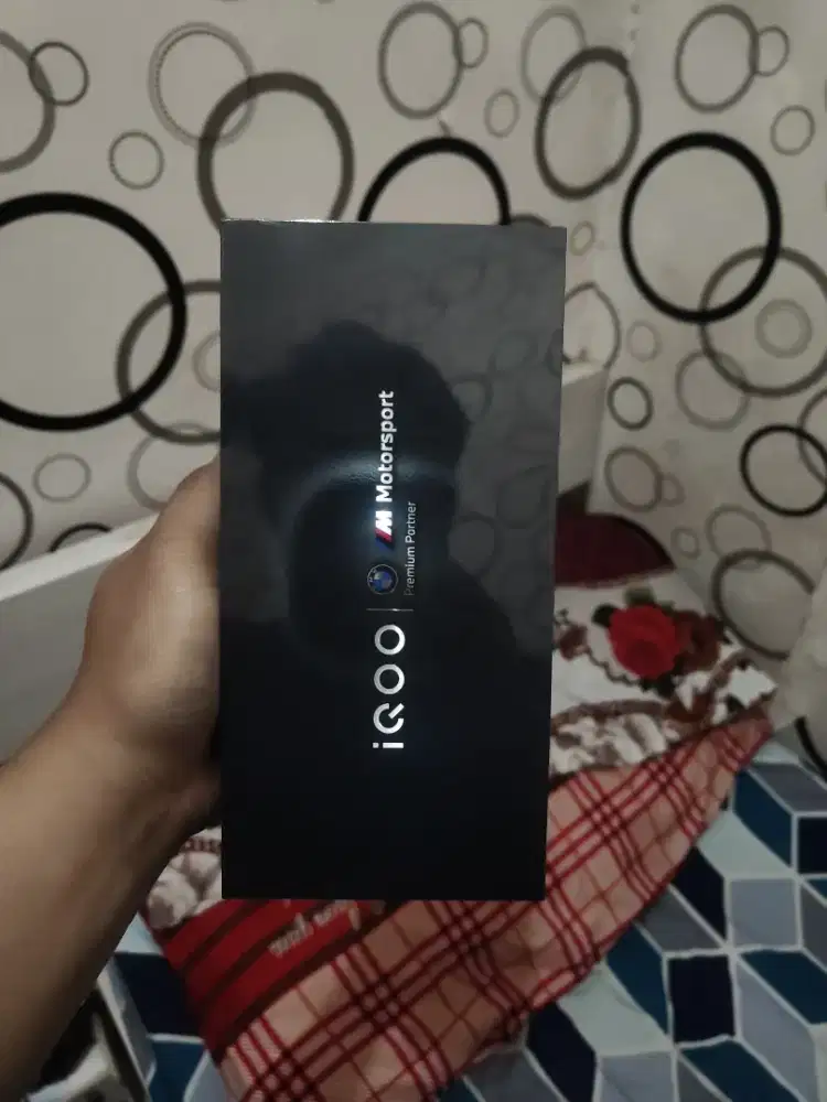 IQOO 13 16/512 BARU SEGEL BNIB NOREPACK WARNA LEGEND PUTIH