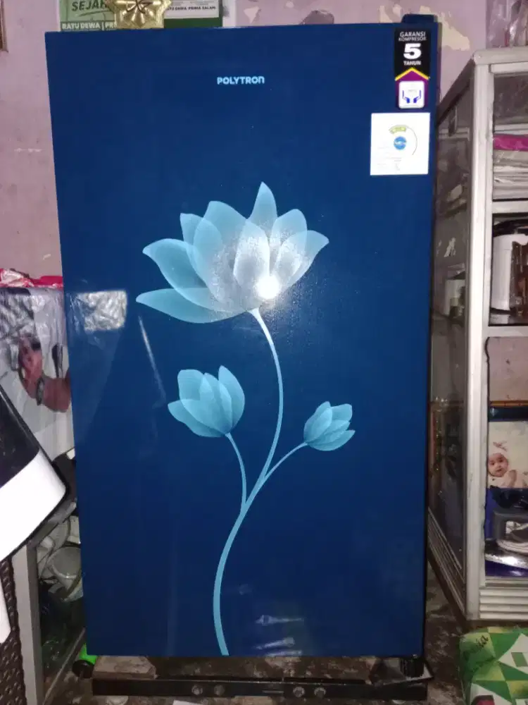 Kulkas merek polytron 1tingkat