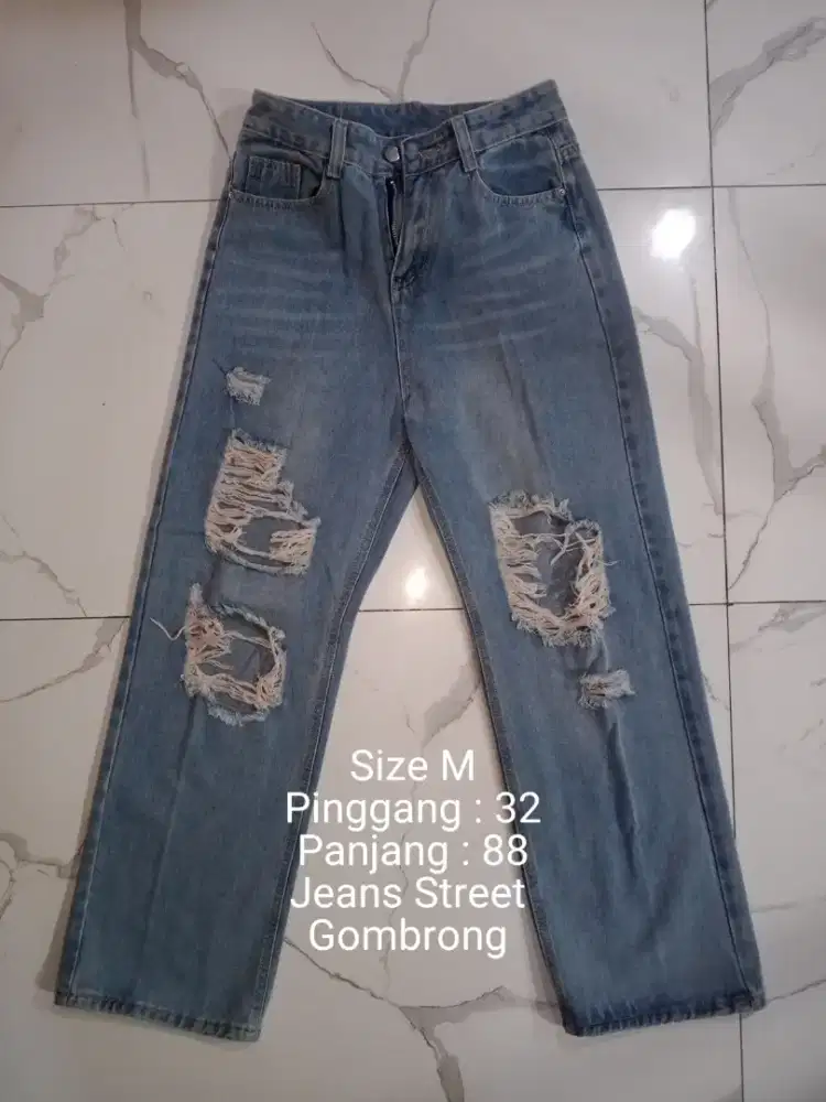 CELANA PANJANG JEANS DENIM SIZE M (EKS)