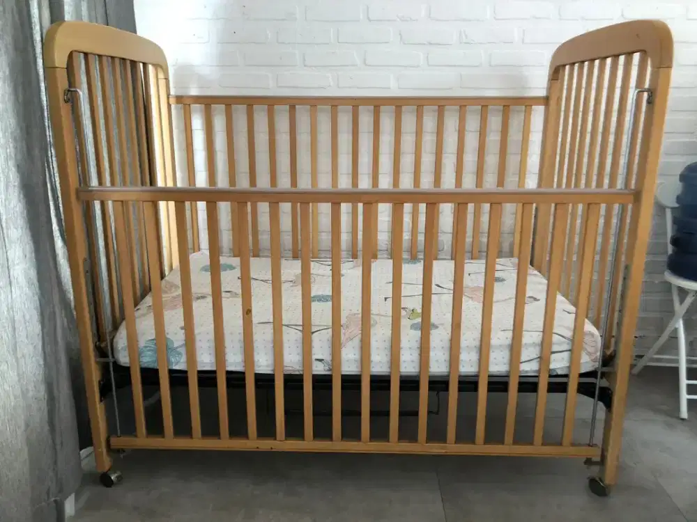 Ranjang Bayi, kondisi 90% mulus