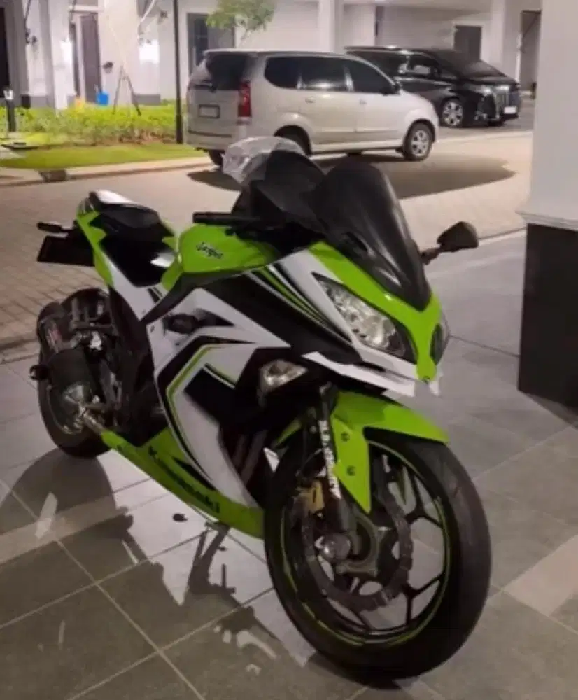 Kawasaki Ninja 250 Fi ABS (Limited Edition)