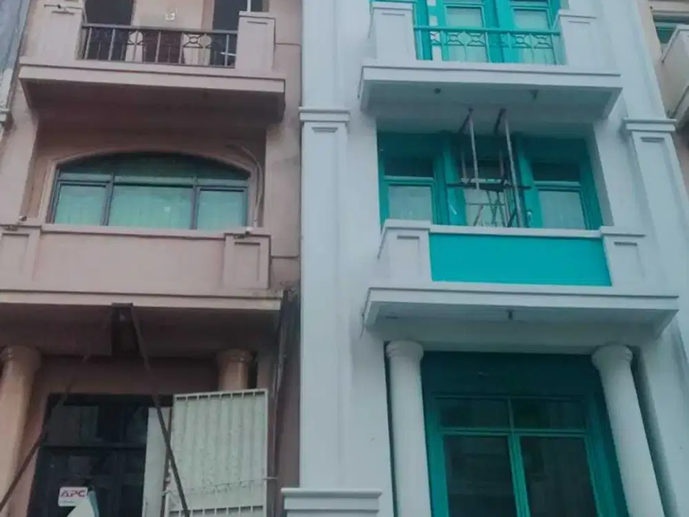 Komersial Area Ruko 4 Lantai Di Jaksa Agung Suprapto Genteng Surabaya