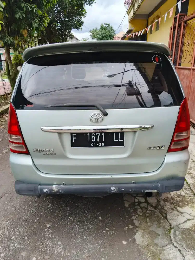 Kijang Innova type V Manual bensin 2005