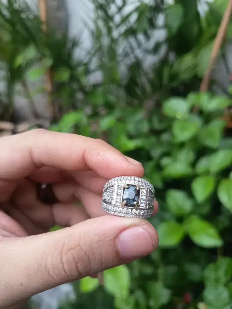 Natural Gray Spinel 1,08 Ct memo GLI Ring Mewah