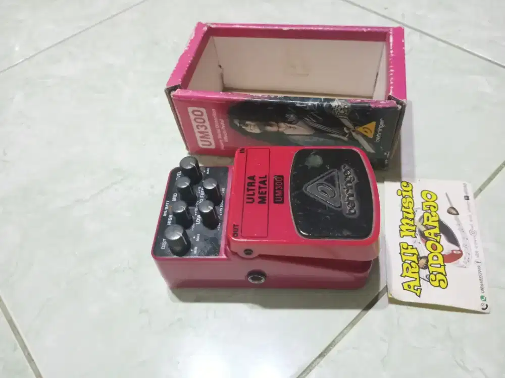Efek gitar behringer ultra metal um-300
