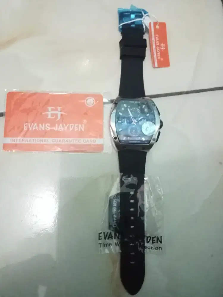 Evan Jayden sapphire cronograph 5ATM ej-9556