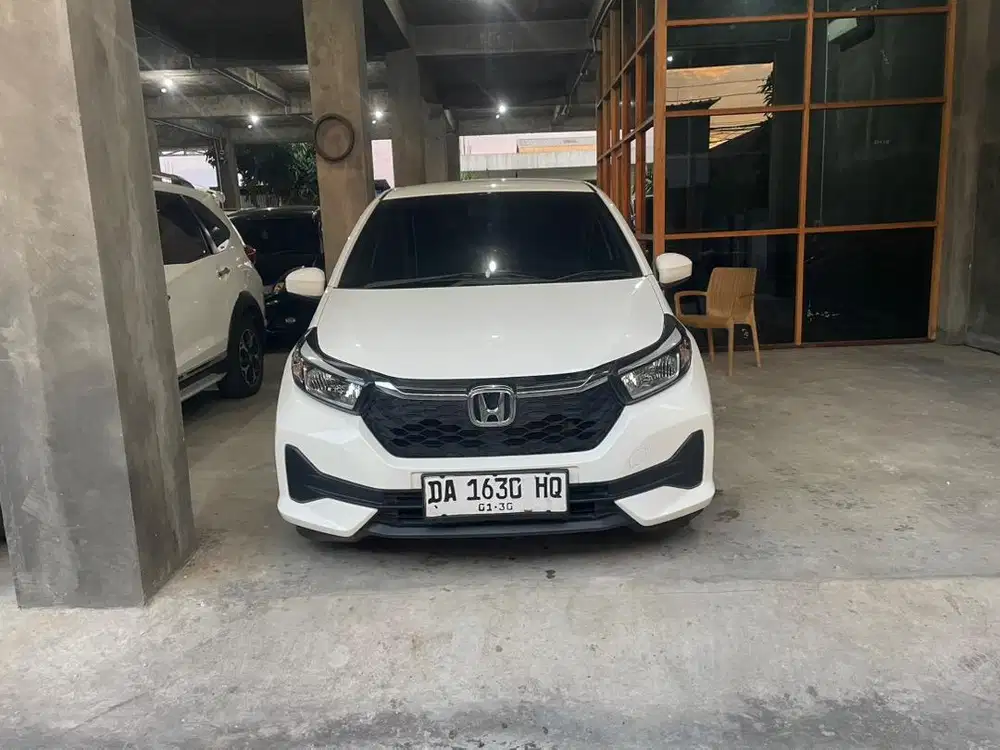 BRIO E 2024 AT PUTIH