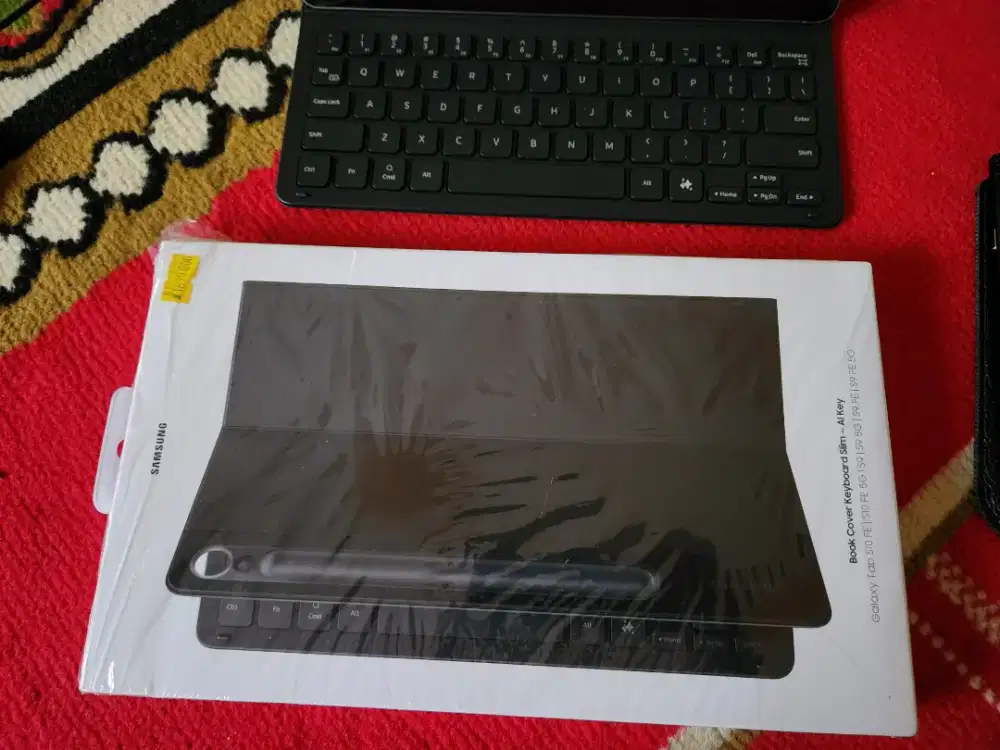 Book Cover Slim Keyboard Ori Samsung Like New