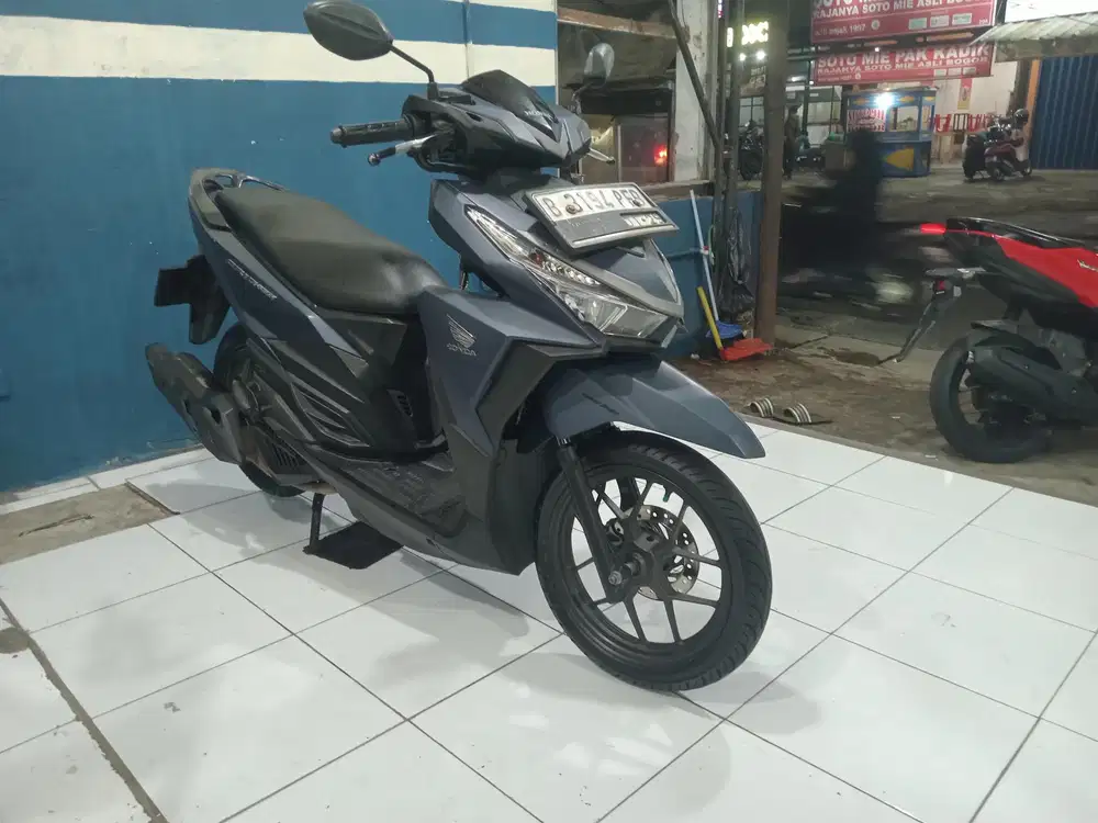 Jual cepat vario led old 150 cc 2018 surat lengkap