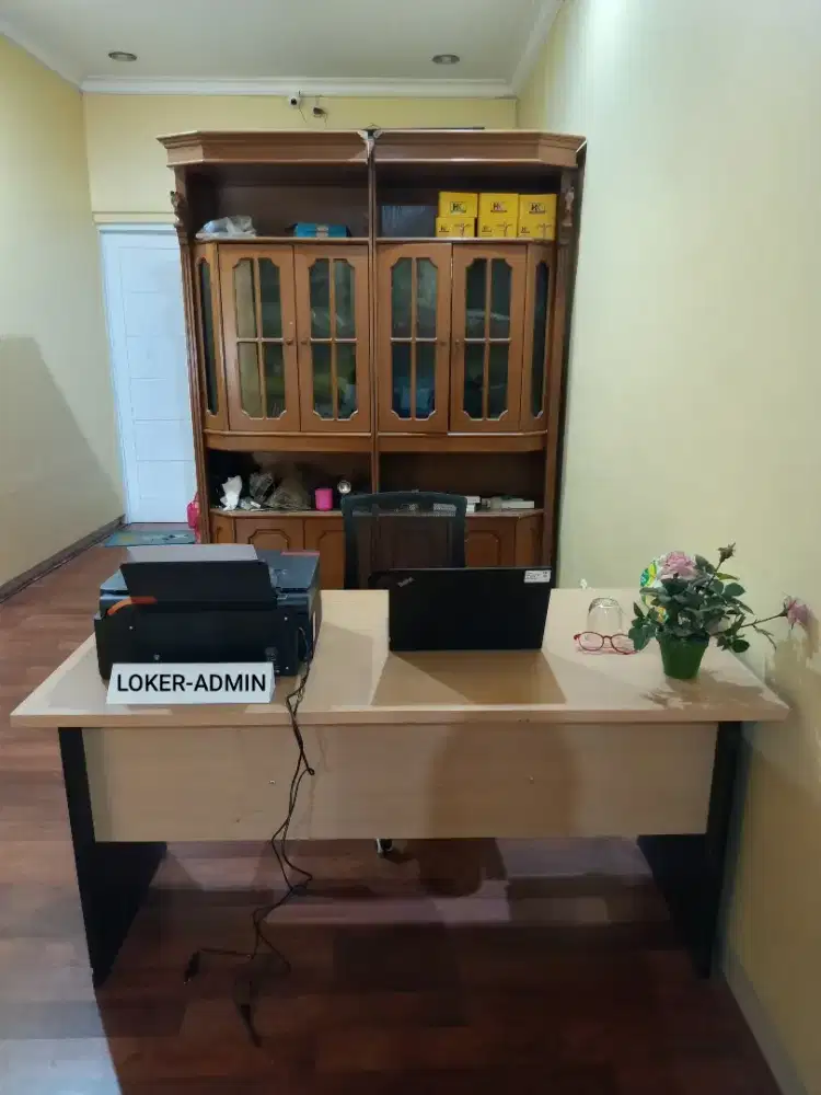 Lowongan loker admin cewek single max 25 bisa komputer domisili bekasi