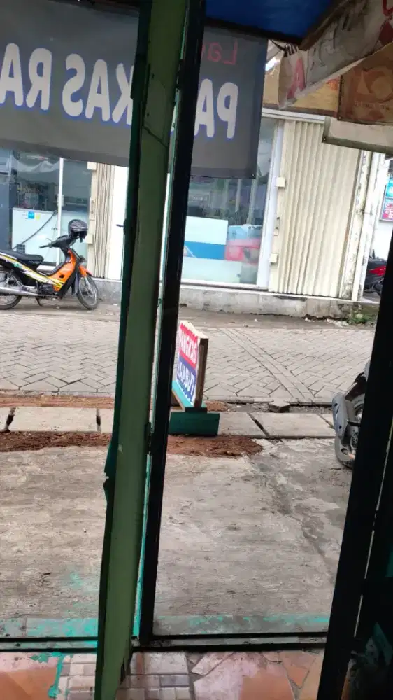 Lowongan pangkas rambut,WAJIB PENGALAMAN.Mess ADA+TOiLET DLM,GerCepYa!