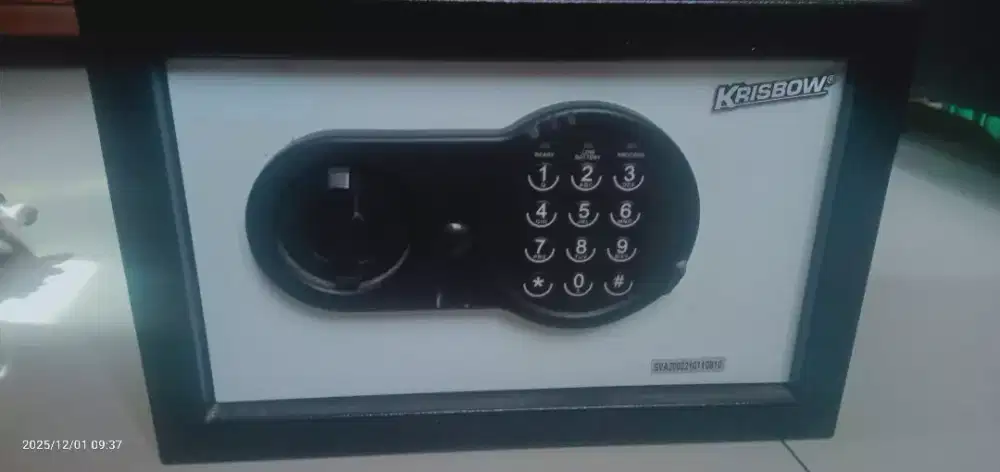 Brankas mini tempel dinding merk krisbow