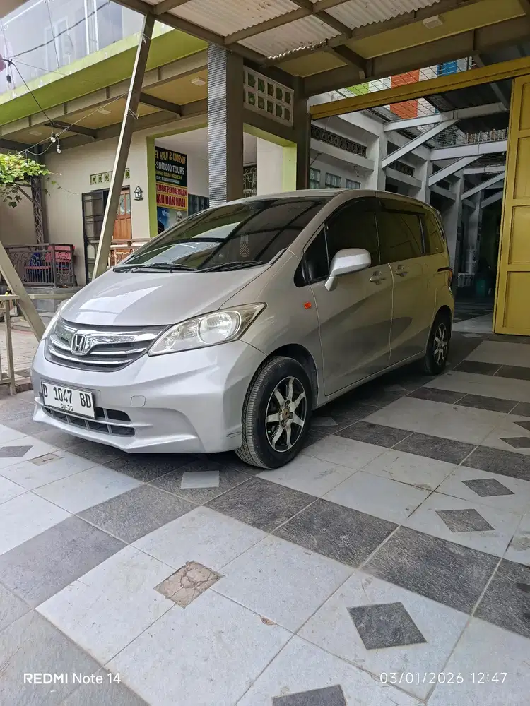 Honda Freed 2012 Bensin