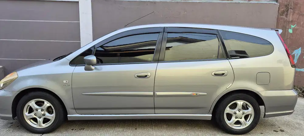 Honda Stream 2005 Bensin