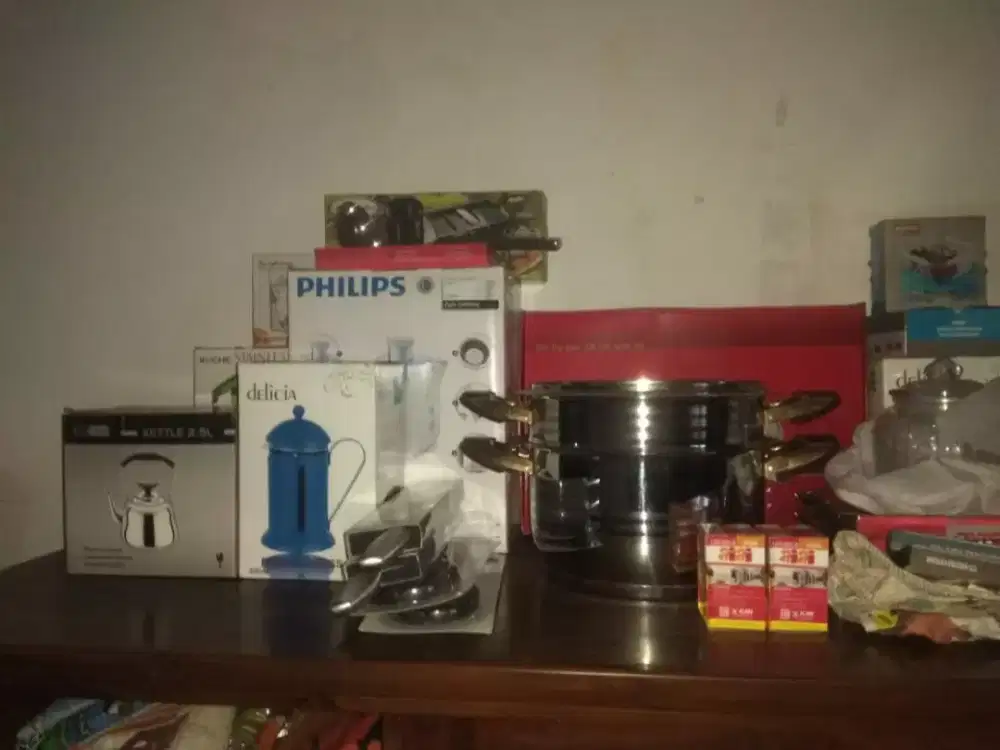 Barang tak terpakai masih dalam kardus