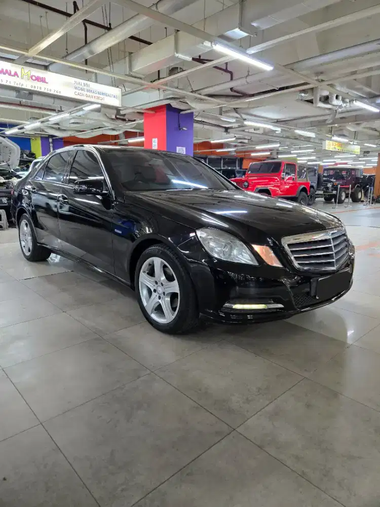 Mercy E200 2012 w212 Tgn1 BUKAN EX TAKSI dp murah
