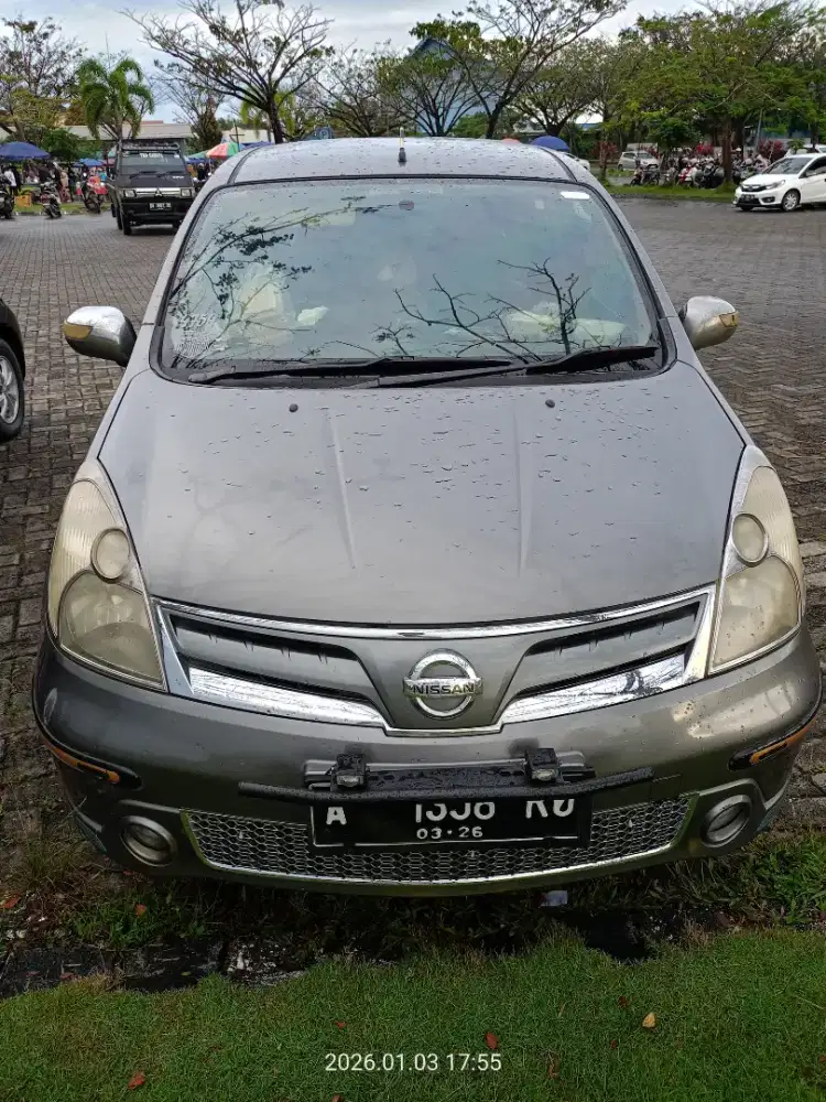 Dijual Grand Livina XV 1.5 MT Th 2012