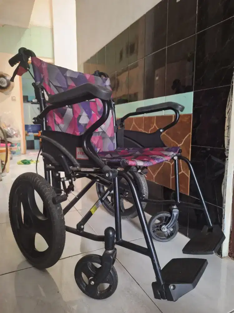 Kursi roda kondisi bagus