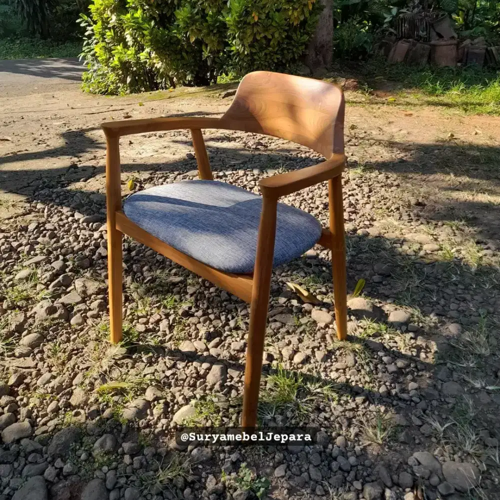 kursi teras hiroshima