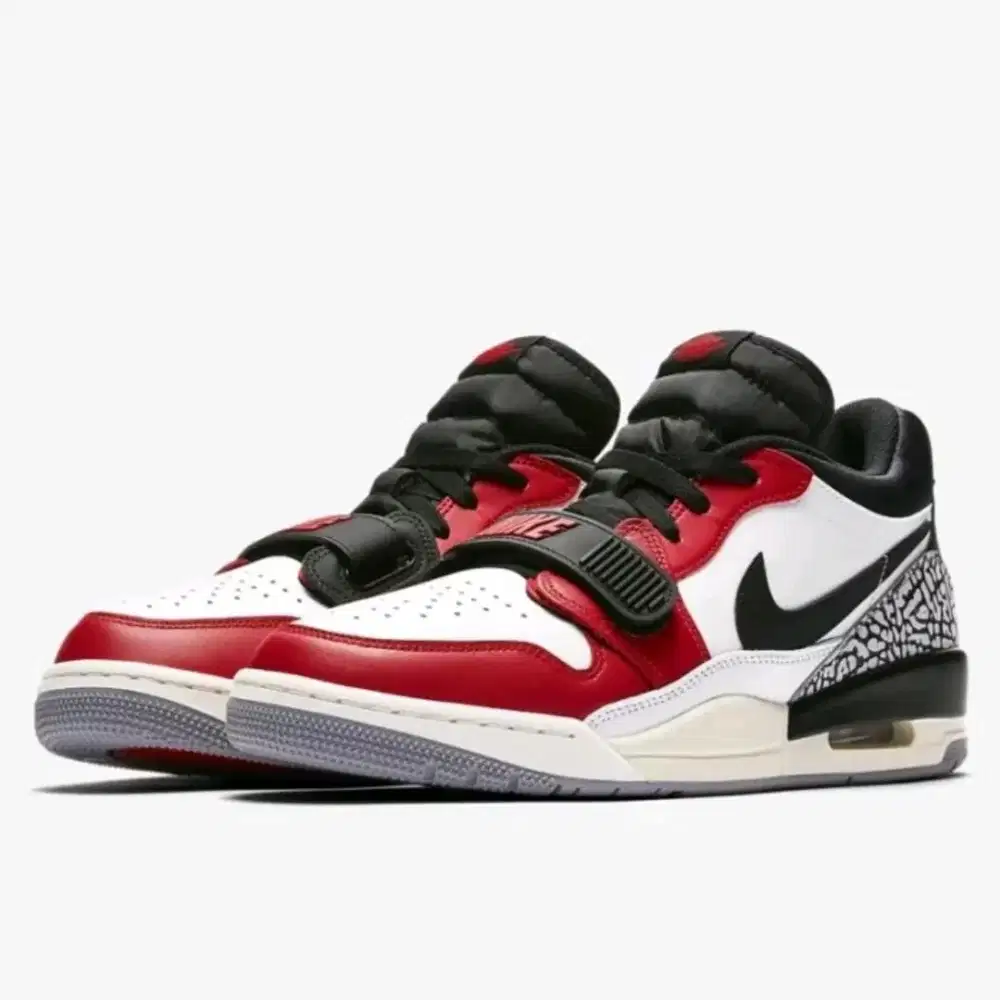 Sepatu Basket Air Jordan 312 Low Chicago