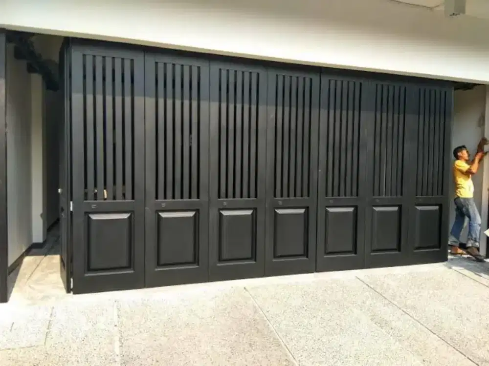 Pintu henderson lipat geser toko garasi