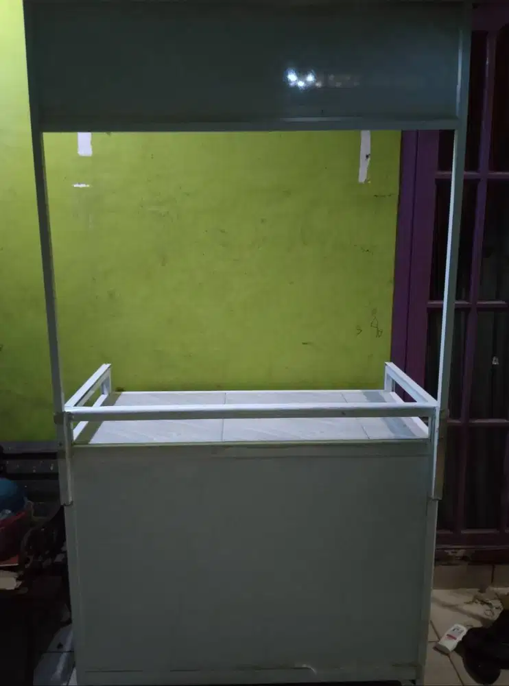 Dijual bekas dangangan booth , Blender dispenser