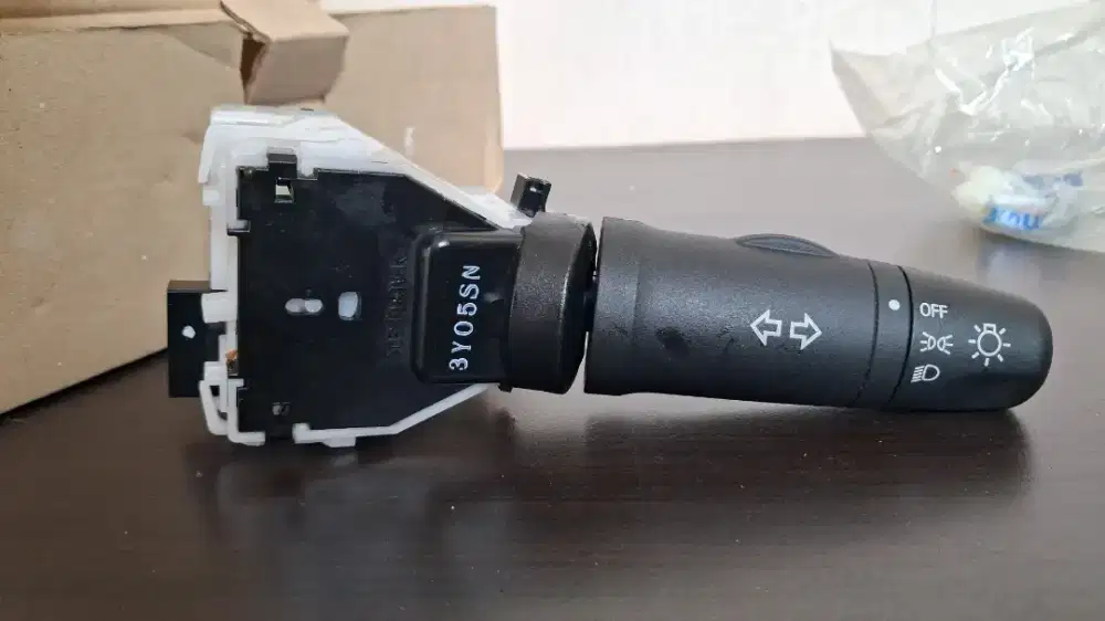 Jual swich nissan livina type sv