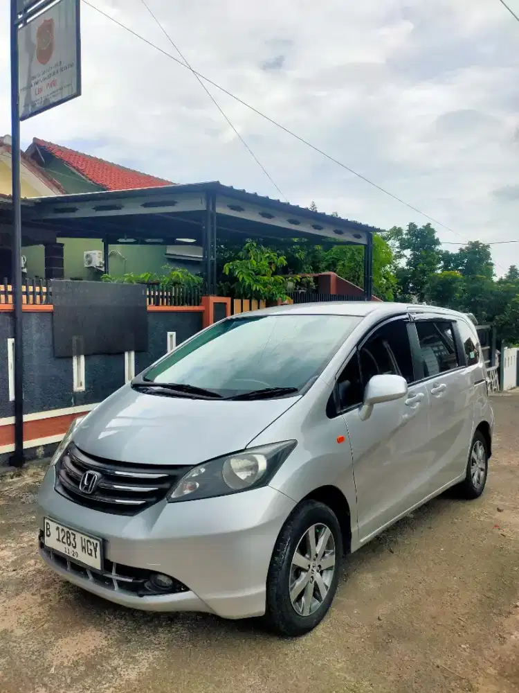 Honda freed E psd matic 2008