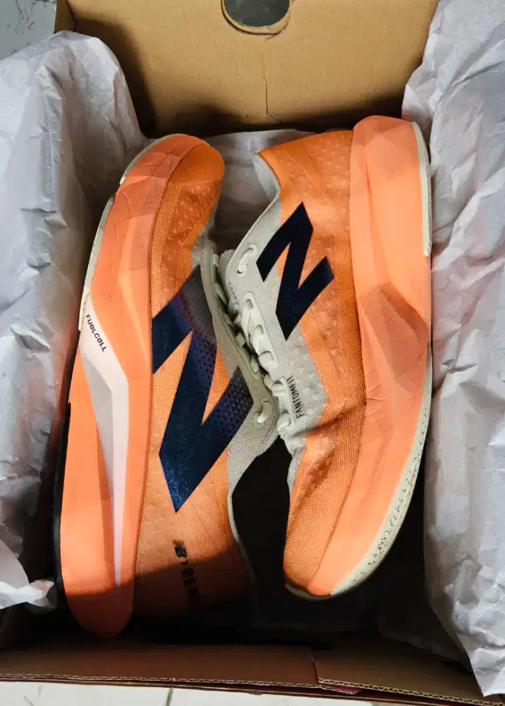 New Balance Rebel v4