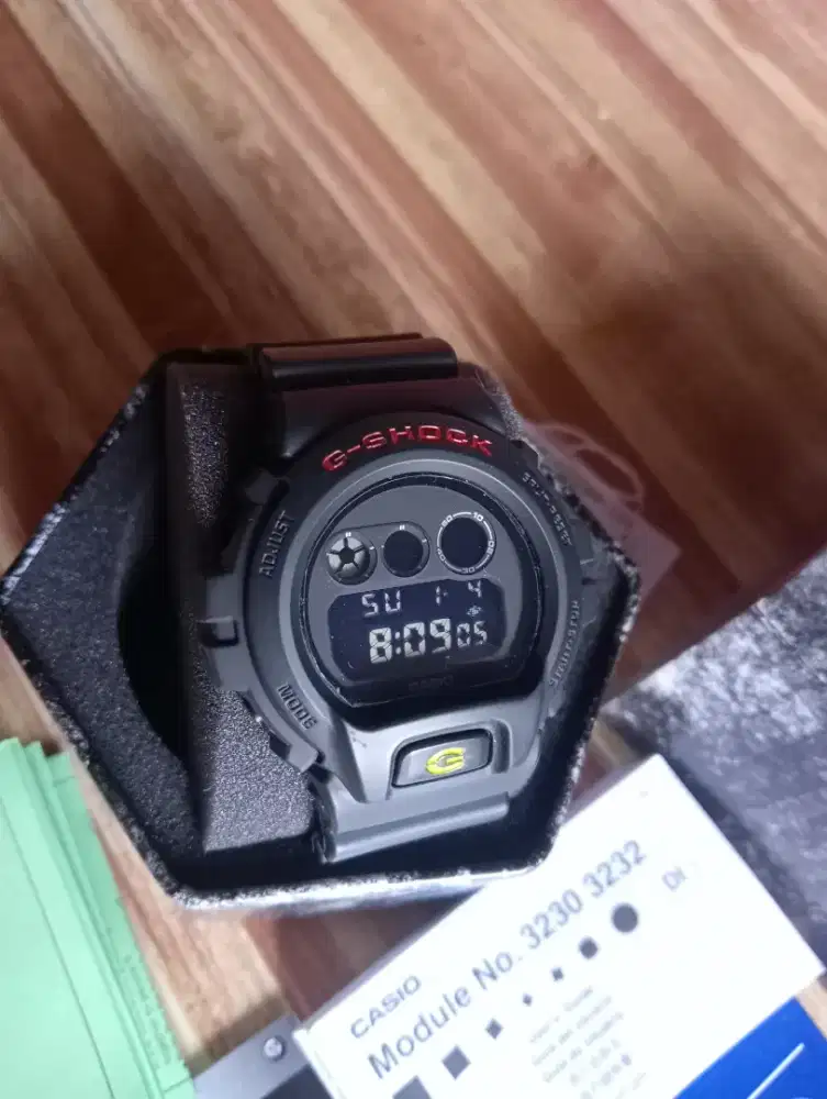 Casio G-Shock DW 6900 BB bekas seperti baru