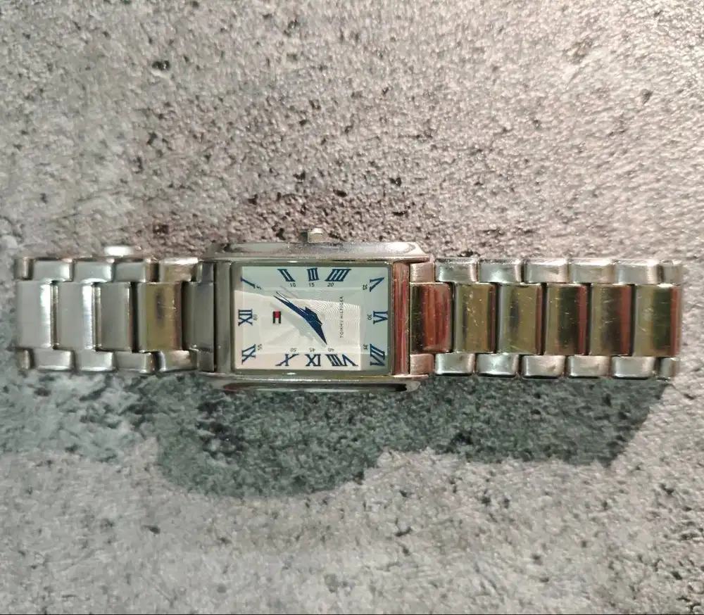 Preloved Jam tangan wanita Tommy Hilfiger