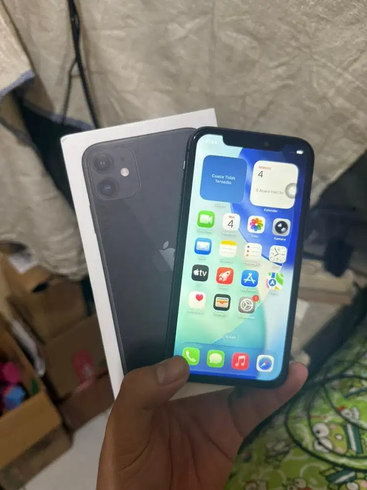 Iphone 11/64 Hitam No minus fullset