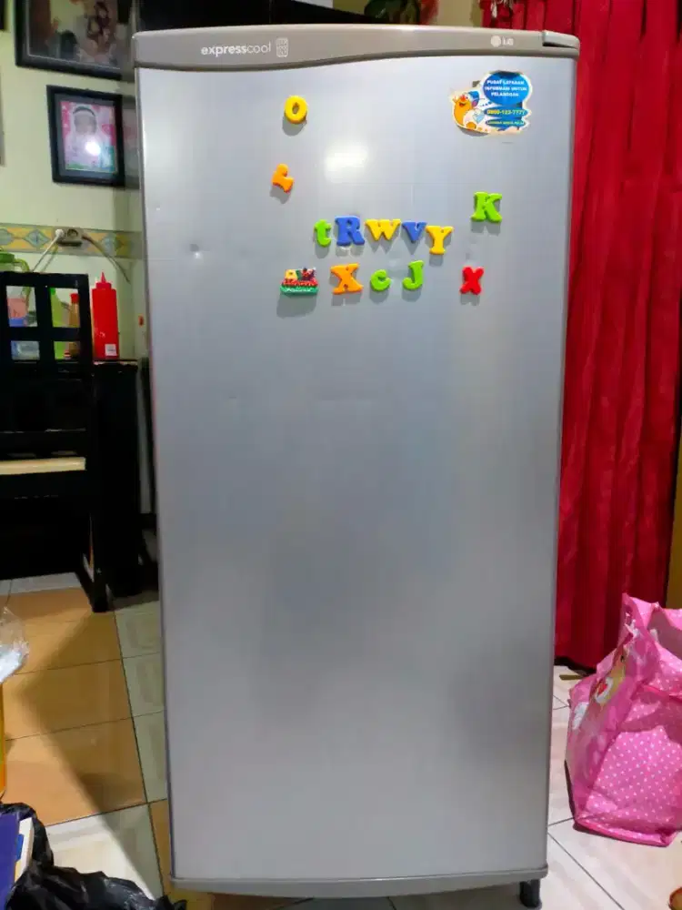 Kulkas 1pintu LG Kondisi Normal Dingin Beku siap pakai