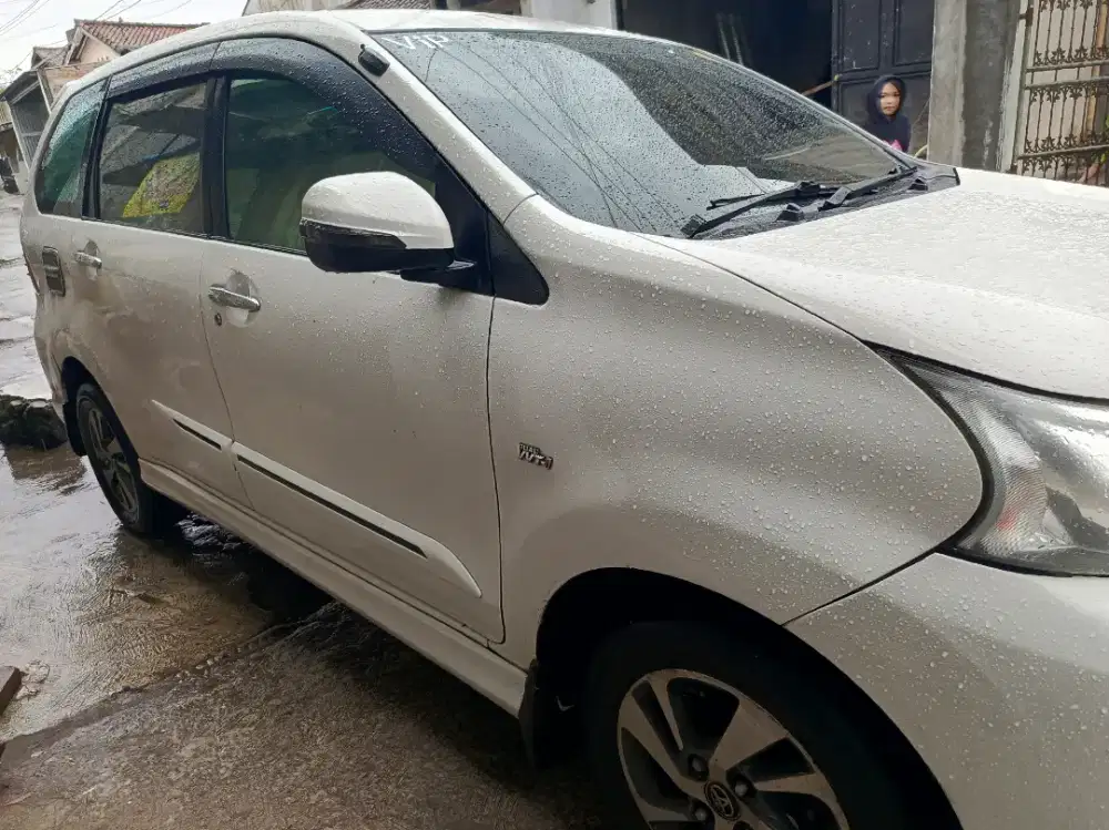 SEWA RENTAL MOBIL XENIA/AVANZA + SUPIR