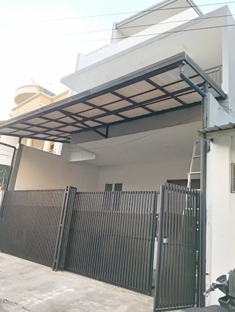 Pasang kanopi baja ringan