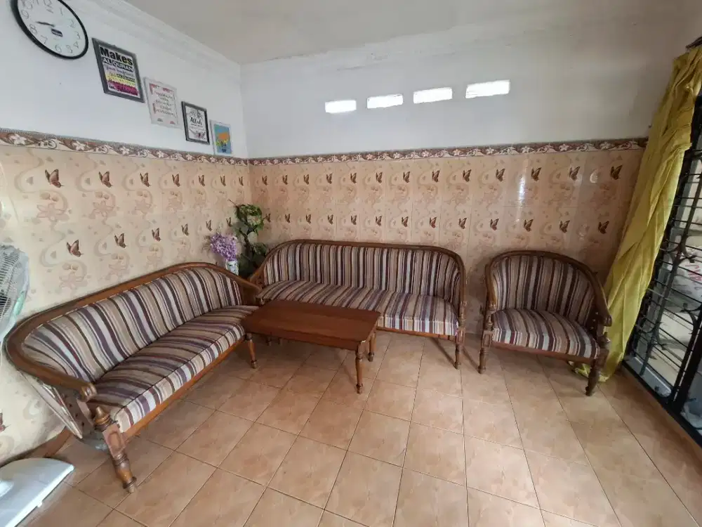 Kursi bekas kondisi masih bagus