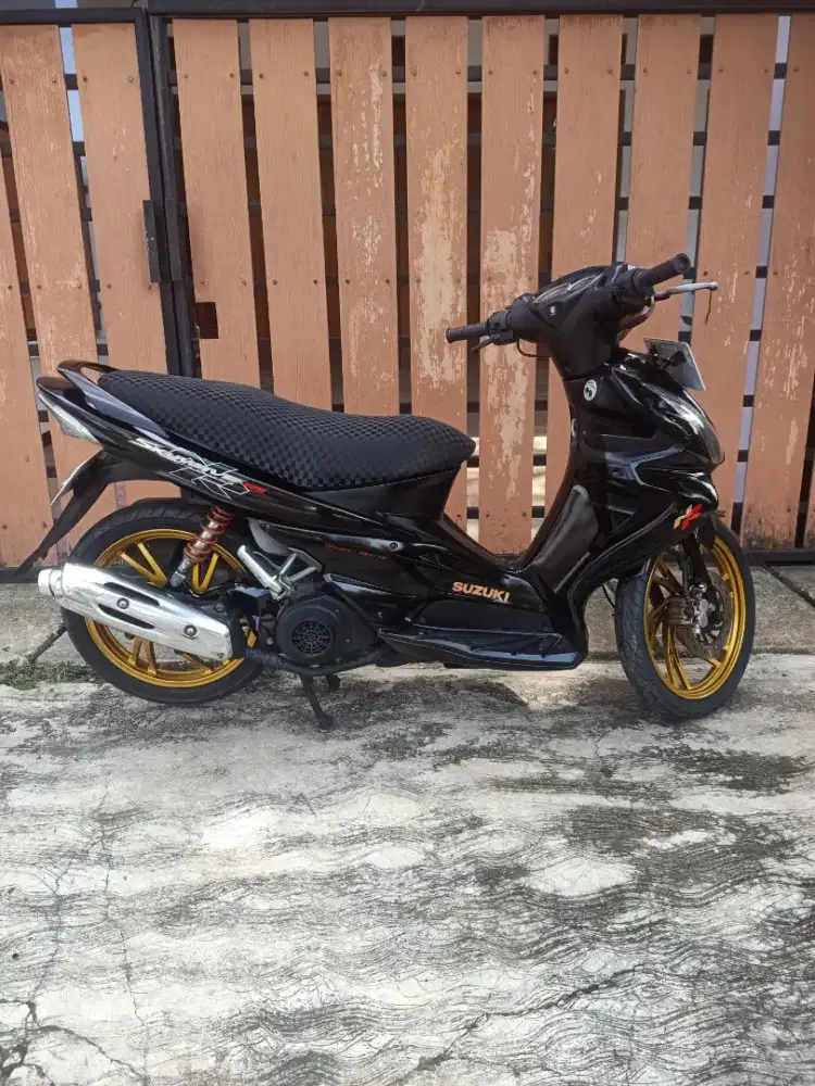 Motor dijual Suzuki skywave