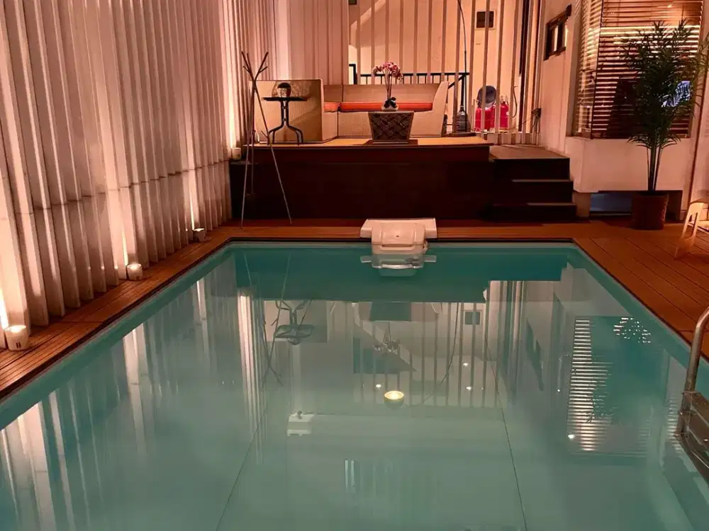 Rumah Modern Dgn Swimming Pool di Bintaro Tangsel LR-16136