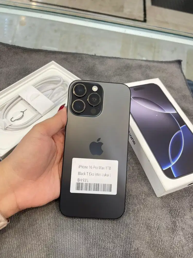 Iphone 16pro max 1tb black ex inter beacukai Bh93% fullset