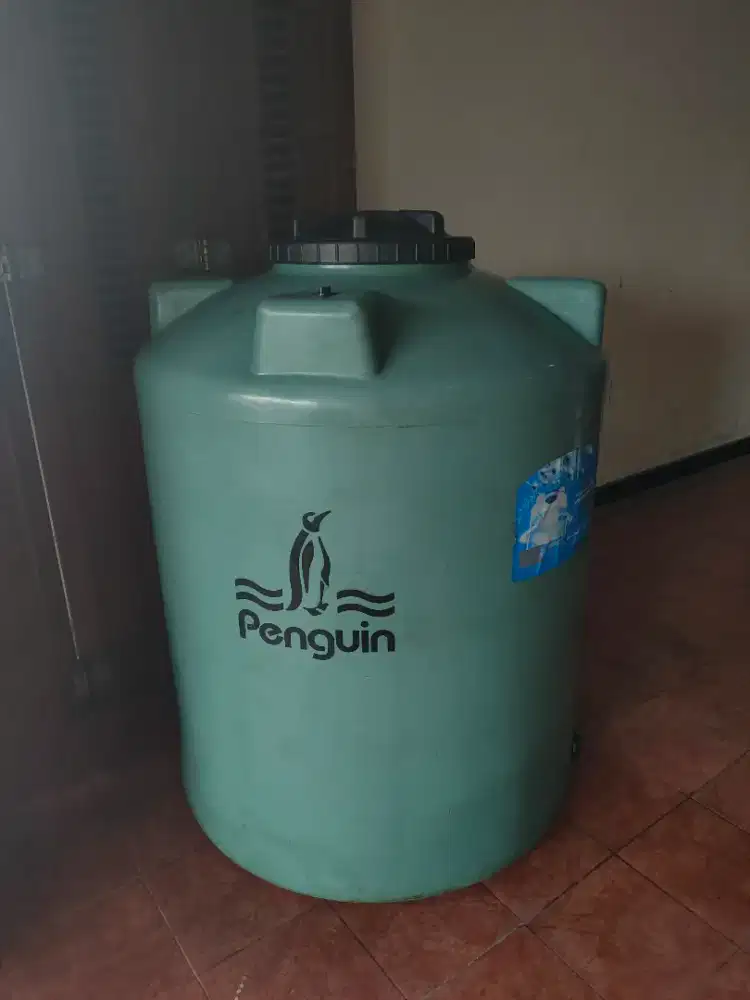 Tangki Air Tandon  Penguin TB110 1050 Liter + alatnya