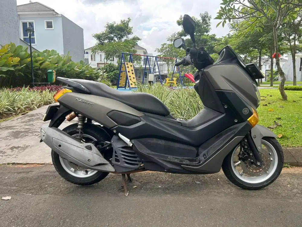 Dijual NMax 2016 Abu Abu