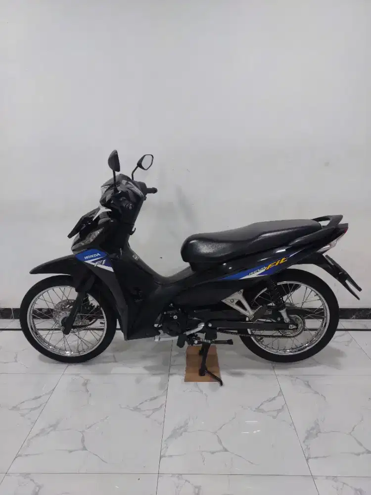 Honda Revo Fit Fi 2024 / 2025 bln 11 Pajak panjang unit bagus