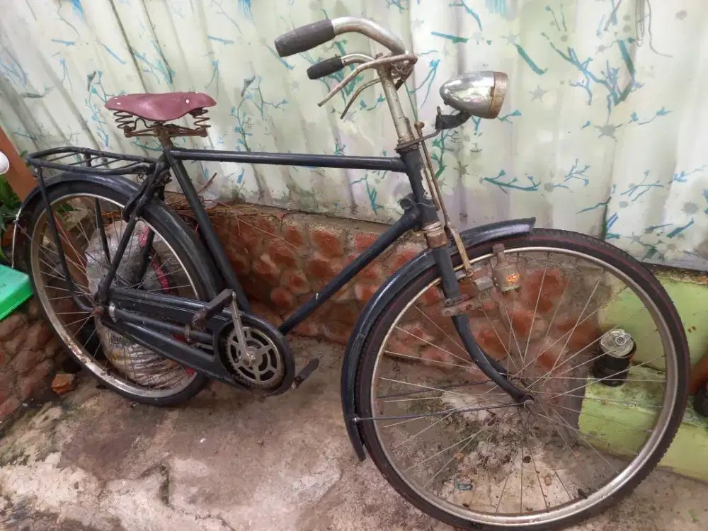 Sepeda jadul,onthel laki