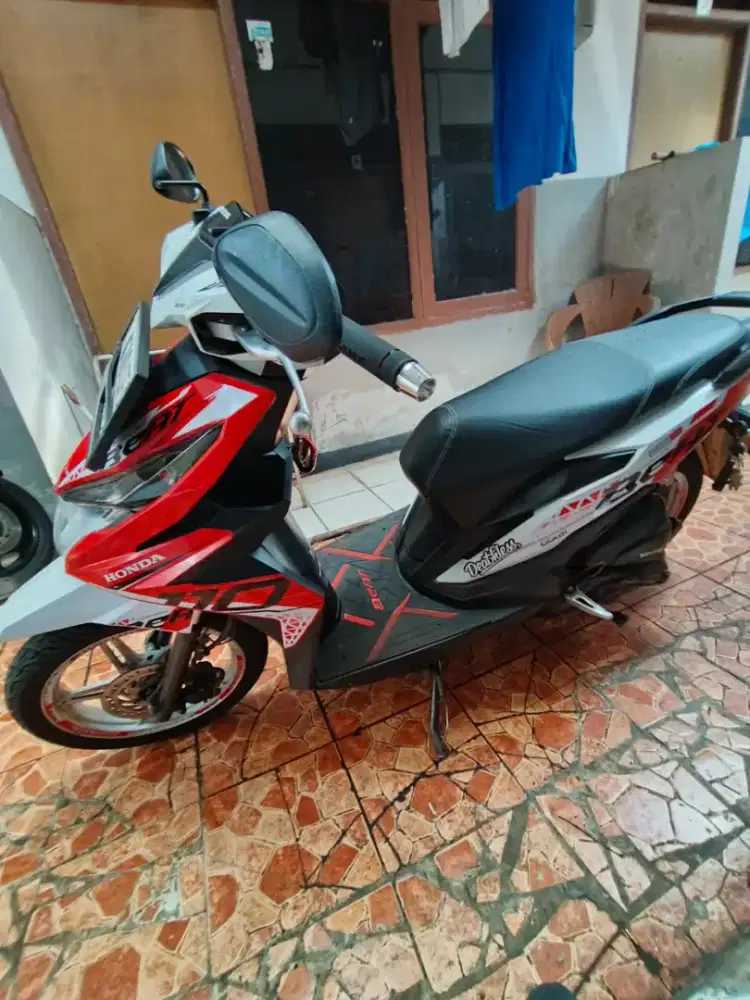 Di jual motor honda beat th 2018