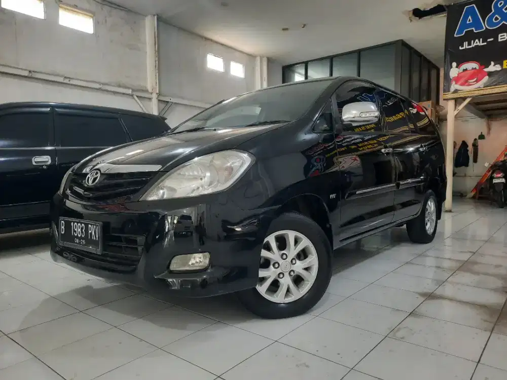 TOYOTA KIJANG INNOVA 2.0 G MATIC BENSIN 2011 HITAM
