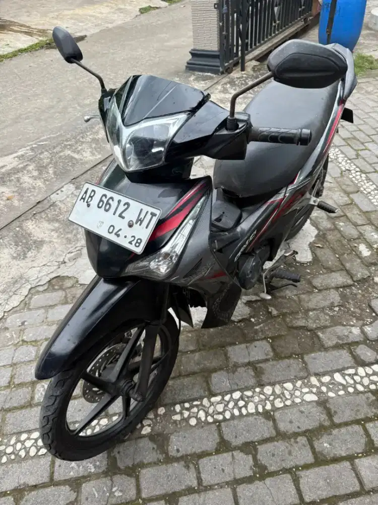 Supra Helm in injeksi THN 2013 plat AB Bantul